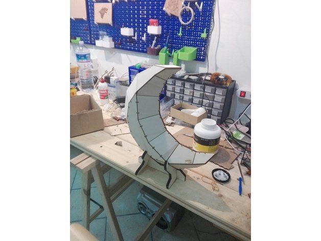 Intra απο ξύλο plywood 3mm-4mm πάχος - Low Poly Moon Δίασταση 30x30 cm Intraeaxys-eo2y0gq1