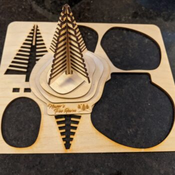 Intra απο ξύλο plywood 3mm-4mm πάχος - Επιτραπέζιο Χριστουγεννιάτικο δέντρο Δίασταση 30x30 cm Intraeaxys-m1d6xx37 - Image 1