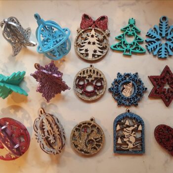 Intra απο ξύλο plywood 3mm-4mm πάχος - Μοναδικά χριστουγεννιάτικα στολίδια Δίασταση 10x10 cm Intraeaxys-yon0yqp7 - Image 1