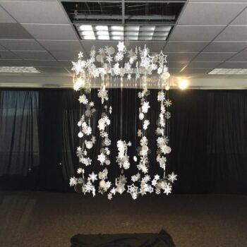 Intra απο ξύλο plywood 3mm-4mm πάχος - Πρότυπο διακοσμήσεων νιφάδας χιονιού Δίασταση 30x30 cm Intraeaxys-pok3ly97 - Image 1