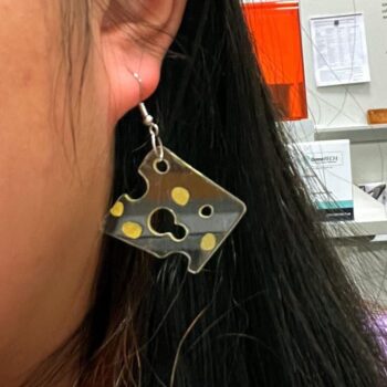 Intra απο ξύλο plywood 3mm-4mm πάχος - Ακρυλικά σκουλαρίκια τυριού Δίασταση 3x3 cm Intraeaxys-voq2qx5o - Image 1