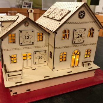 Intra απο ξύλο plywood 3mm-4mm πάχος - Advent Calendar House Δίασταση 40x50 cm Intraeaxys-p7ymnj57 - Image 1