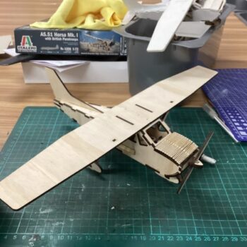 Intra απο ξύλο plywood 3mm-4mm πάχος - Αεροπλάνο Cessna Δίασταση 30x30 cm Intraeaxys-e1gkddmo - Image 3