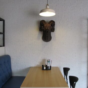 Intra απο ξύλο plywood 3mm-4mm πάχος - Βάση τοίχου με κεφάλι κατσίκας Δίασταση 30x30 cm Intraeaxys-91jdzwp1 - Image 1