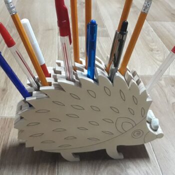 Intra απο ξύλο plywood 3mm-4mm πάχος - Αρχείο PDF Ξύλινο Σκαντζόχοιρο Μολυβοθήκη Δίασταση 30x30 cm Intraeaxys-p7ymk567 - Image 1