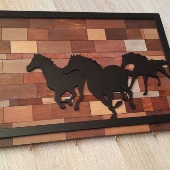 Intra απο ξύλο plywood 3mm-4mm πάχος - Διακόσμηση τοίχου αλόγου Κρεμάστρα κλειδιών Δίασταση 30x30 cm Intraeaxys-eo20xmq7 - Image 1