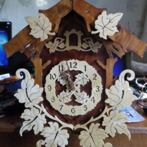 Intra απο ξύλο plywood 3mm-4mm πάχος - Μοτίβο ρολόι κούκου Δίασταση 30x30 cm Intraeaxys-m1dmzx1k