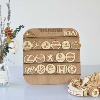 Intra απο ξύλο plywood 3mm-4mm πάχος - Μπρελόκ με λογότυπο αυτοκινήτου Δίασταση 5x5 cm Intraeaxys-lopqegx7 - Image 1