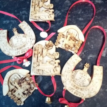 Intra απο ξύλο plywood 3mm-4mm πάχος - Ξύλινα Γούρια Φυλαχτά Δίασταση 30x30 cm Intraeaxys-lopqgqk7 - Image 1