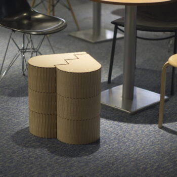 Intra απο ξύλο plywood 3mm-4mm πάχος - Ξύλινο σκαμπό καρδιάς Δίασταση 30x30 cm Intraeaxys-ro6yp2n7 - Image 1