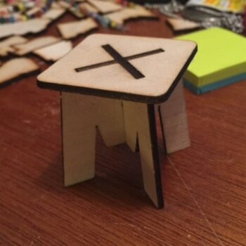 Intra απο ξύλο plywood 3mm-4mm πάχος - Πρότυπο πίνακα κουκλόσπιτου Δίασταση 30x30 cm Intraeaxys-qommwj5o - Image 1