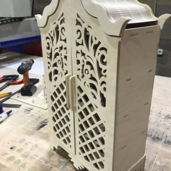 Intra απο ξύλο plywood 3mm-4mm πάχος - Ντουλάπα Ντουλάπας Έπιπλα Κουκλόσπιτου Δίασταση 30x30 cm Intraeaxys-voq2986o - Image 1