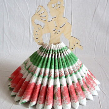 Intra απο ξύλο plywood 3mm-4mm πάχος - Κυρία με θήκη χαρτοπετσέτας βεντάλια Δίασταση 30x30 cm Intraeaxys-r7vmr2k7 - Image 1