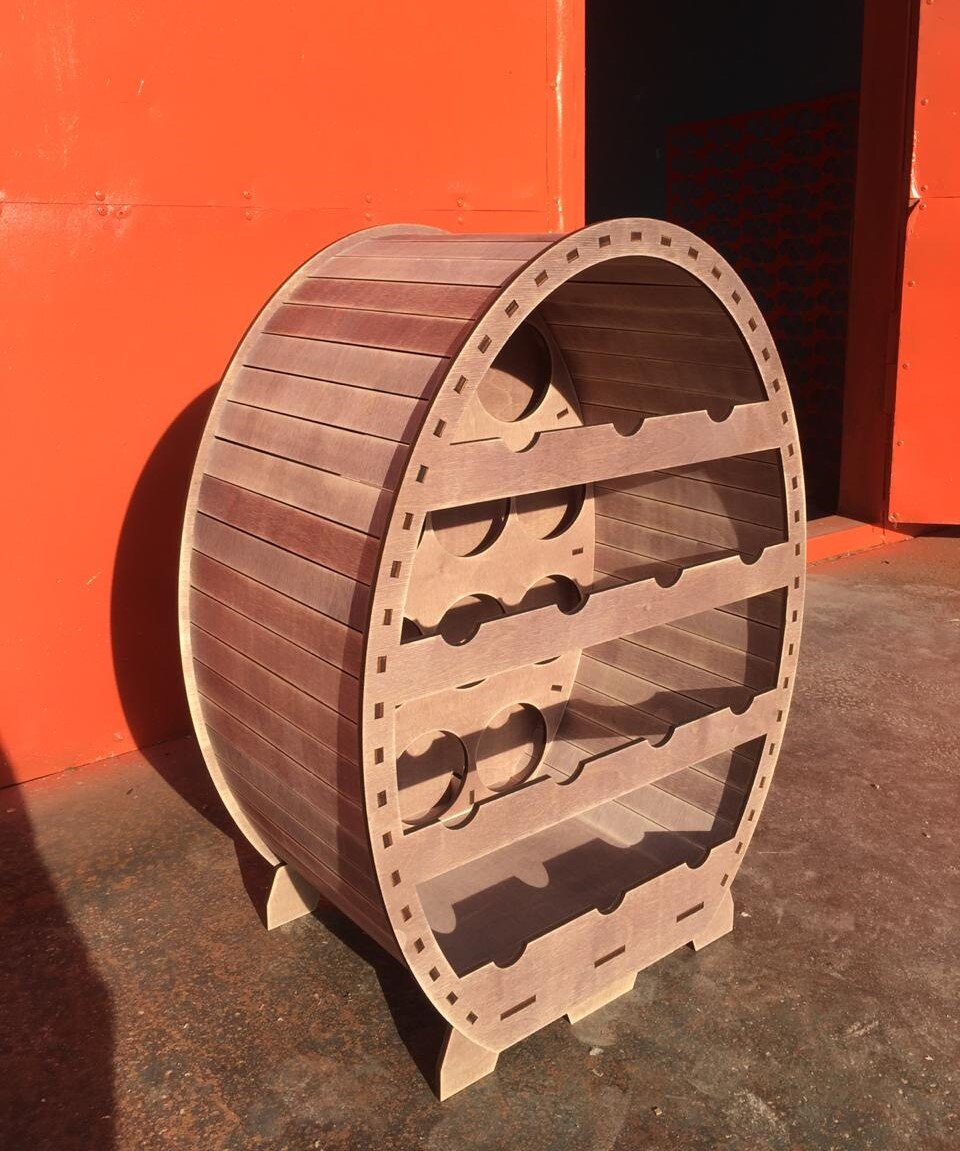 Intra απο ξύλο plywood 3mm-4mm πάχος - Ξύλινη σχάρα κρασιού για 14 μπουκάλια Σχέδιο βαρελιού κρασιού Δίασταση 30x30 cm Intraeaxys-eoxl43xo