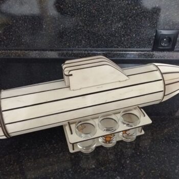 Intra απο ξύλο plywood 3mm-4mm πάχος - Ξύλινη θήκη για ποτήρι κρασιού και μπουκάλι υποβρυχίου Δίασταση 30x30 cm Intraeaxys-p7ymk857 - Image 1