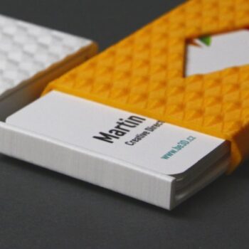 Intra απο ξύλο plywood 3mm-4mm πάχος - Ξύλινο καλάθι με βελονάκι κενή σταυροβελονιά Δίασταση 30x30 cm Intraeaxys-qom6ml81 - Image 1