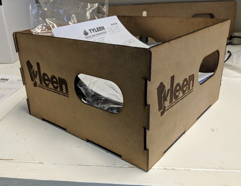 Intra απο ξύλο plywood 3mm-4mm πάχος - Κουτί Με Χερούλια 12×12 Δίασταση 30x30 cm Intraeaxys-voq2j6do