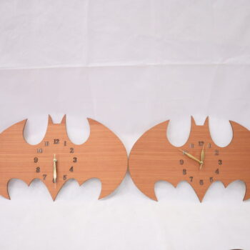 Intra απο ξύλο plywood 3mm-4mm πάχος - Ξύλινο ρολόι τοίχου Batman Δίασταση 30x30 cm Intraeaxys-ro6yn6m7 - Image 4