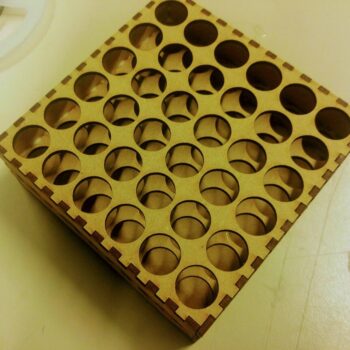 Intra απο ξύλο plywood 3mm-4mm πάχος - 18650 Battery Storage Box 3mm Δίασταση 30x30 cm Intraeaxys-r1z2exp1 - Image 3