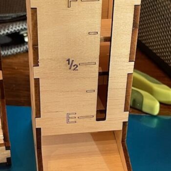 Intra απο ξύλο plywood 3mm-4mm πάχος - Διανομέας μπαταριών AA & AAA Δίασταση 30x30 cm Intraeaxys-ro6ygm37 - Image 6