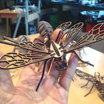 Intra απο ξύλο plywood 3mm-4mm πάχος - Bee 3D Puzzle Δίασταση 30x30 cm Intraeaxys-67wl5vw1 - Image 1