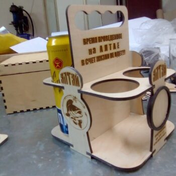 Intra απο ξύλο plywood 3mm-4mm πάχος - Κόντρα πλακέ Beer Carrier Beer Caddy Δίασταση 30x30 cm Intraeaxys-r1z2gkp1 - Image 1