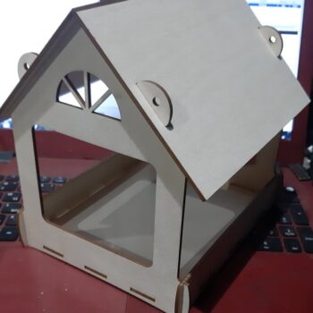 Intra απο ξύλο plywood 3mm-4mm πάχος - Κρεμαστός τροφοδότης πουλιών Δίασταση 30x30 cm Intraeaxys-m1d6eve7 - Image 4