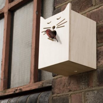 Intra απο ξύλο plywood 3mm-4mm πάχος - Σπιτάκι πουλιών με πρόσωπο γάτας Δίασταση 30x30 cm Intraeaxys-6o3yxek7 - Image 1