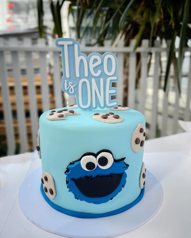 Intra απο ξύλο plywood 3mm-4mm πάχος - Personalized One Cake Topper First Birthday Cake Topper Δίασταση 30x30 cm Intraeaxys-eo0n5691