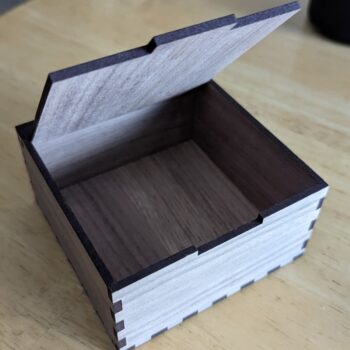 Intra απο ξύλο plywood 3mm-4mm πάχος - Ξύλινα Κουτιά με Καπάκι Δίασταση 30x30 cm Intraeaxys-51rr5z31 - Image 1