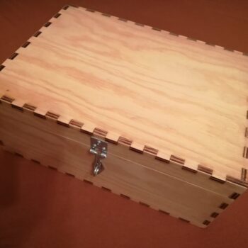 Intra απο ξύλο plywood 3mm-4mm πάχος - Στήθος κόντρα πλακέ 8mm Δίασταση 30x30 cm Intraeaxys-e1gkm58o - Image 1