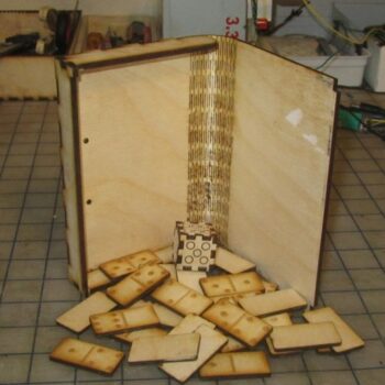 Intra απο ξύλο plywood 3mm-4mm πάχος - Dominos And Box Δίασταση 30x30 cm Intraeaxys-eo058x91 - Image 1