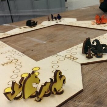 Intra απο ξύλο plywood 3mm-4mm πάχος - Dog Royal Modular παιχνίδι Δίασταση 30x30 cm Intraeaxys-67wzlg37 - Image 1