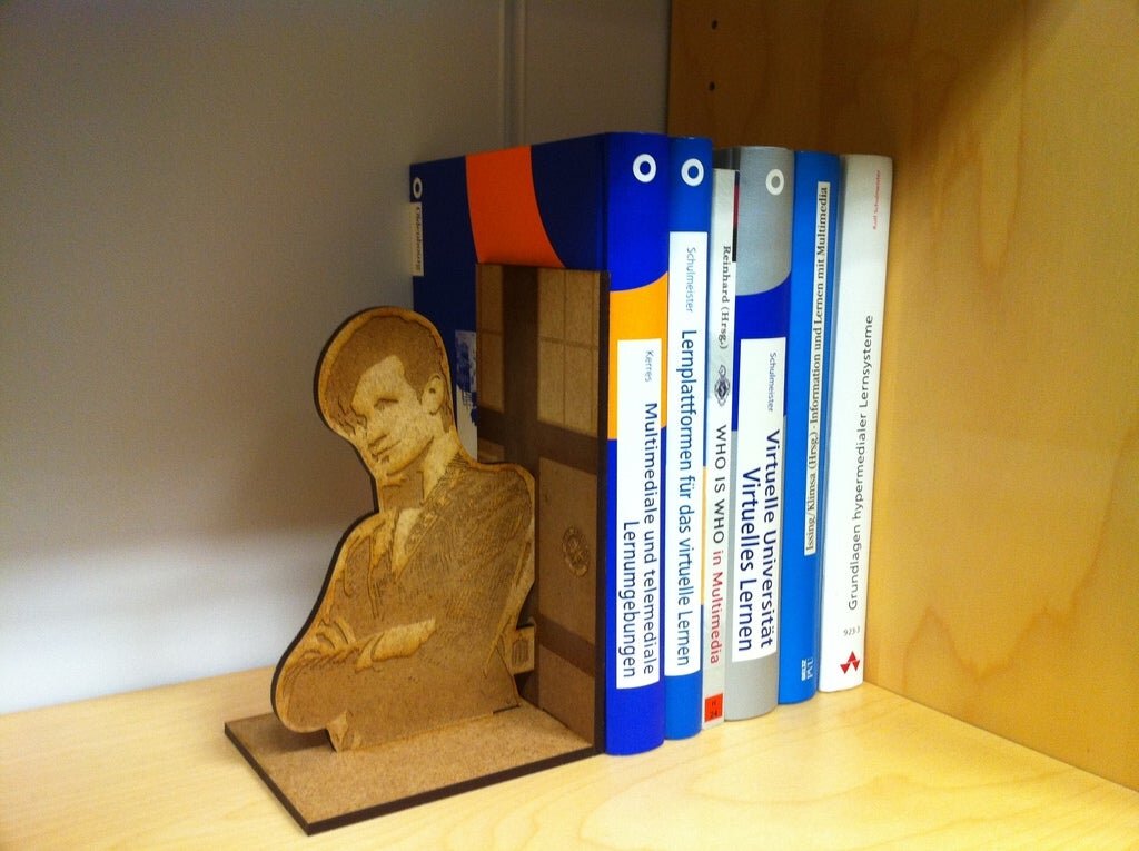 Intra απο ξύλο plywood 3mm-4mm πάχος - The Eleventh Doctor Bookend MDF 5mm Δίασταση 30x30 cm Intraeaxys-51rrv0r1