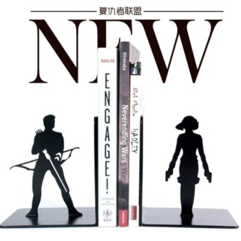 Intra απο ξύλο plywood 3mm-4mm πάχος - Marvel Heroes Black Widow και Hawkeye Bookend Δίασταση 30x30 cm Intraeaxys-pok38md7 - Image 1