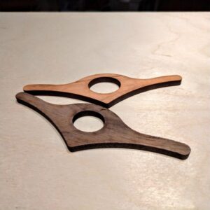 Intra απο ξύλο plywood 3mm-4mm πάχος - Βιβλιοθήκη με ένα χέρι Δίασταση 20x20 cm Intraeaxys-67wz9587