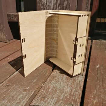 Intra απο ξύλο plywood 3mm-4mm πάχος - Κουτί βιβλίου με μάνταλο 3mm Δίασταση 30x30 cm Intraeaxys-m1d68ge7 - Image 4