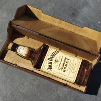 Intra απο ξύλο plywood 3mm-4mm πάχος - Jack Daniels 70cl Gift Box 4mm Δίασταση 30x30 cm Intraeaxys-67wljj81 - Image 1