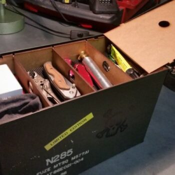 Intra απο ξύλο plywood 3mm-4mm πάχος - Στρατιωτική εργαλειοθήκη Δίασταση 30x30 cm Intraeaxys-eo05qg91 - Image 1