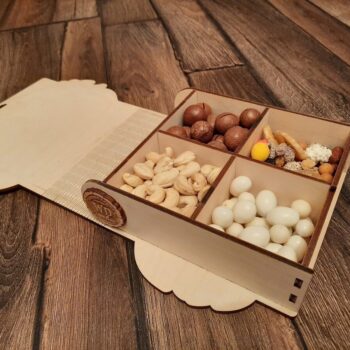 Intra απο ξύλο plywood 3mm-4mm πάχος - Παγκόσμια Ημέρα της Γυναίκας 8 Μαρτίου Κουτιά δώρων Δίασταση 30x30 cm Intraeaxys-voq269eo - Image 3