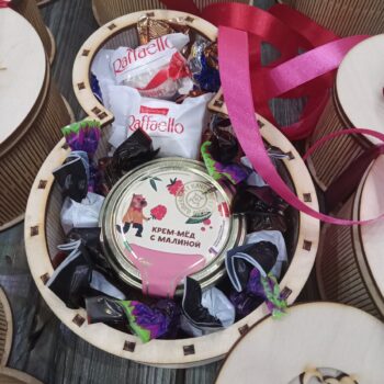 Intra απο ξύλο plywood 3mm-4mm πάχος - Κουτί δώρου για την Ημέρα της Γυναίκας 8 Μαρτίου Δίασταση 30x30 cm Intraeaxys-eo0qxwg1 - Image 3