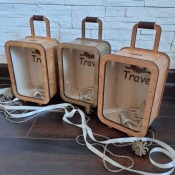 Intra απο ξύλο plywood 3mm-4mm πάχος - Κουμπαράς Βαλίτσα Ταξίδι Χρηματοκιβώτιο Δίασταση 30x30 cm Intraeaxys-zo9y0qe7 - Image 1