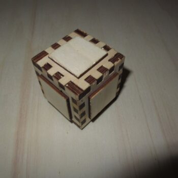 Intra απο ξύλο plywood 3mm-4mm πάχος - Κουτί παζλ Δίασταση 30x30 cm Intraeaxys-6o3yqqk7 - Image 1