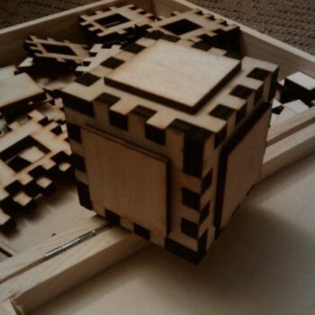 Intra απο ξύλο plywood 3mm-4mm πάχος - Κουτί παζλ Δίασταση 30x30 cm Intraeaxys-lopqww37 - Image 1