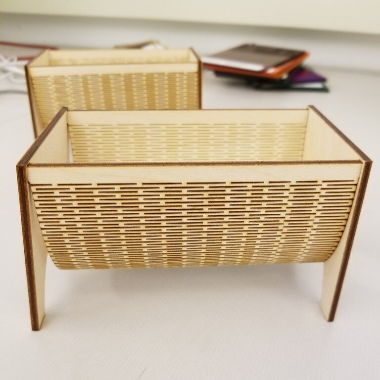 Intra απο ξύλο plywood 3mm-4mm πάχος - Κάτοχος επαγγελματικής κάρτας Parabolic Curve Δίασταση 30x30 cm Intraeaxys-yon08ey7