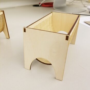 Intra απο ξύλο plywood 3mm-4mm πάχος - Κάτοχος επαγγελματικής κάρτας Parabolic Curve Δίασταση 30x30 cm Intraeaxys-yon08ey7 - Image 4