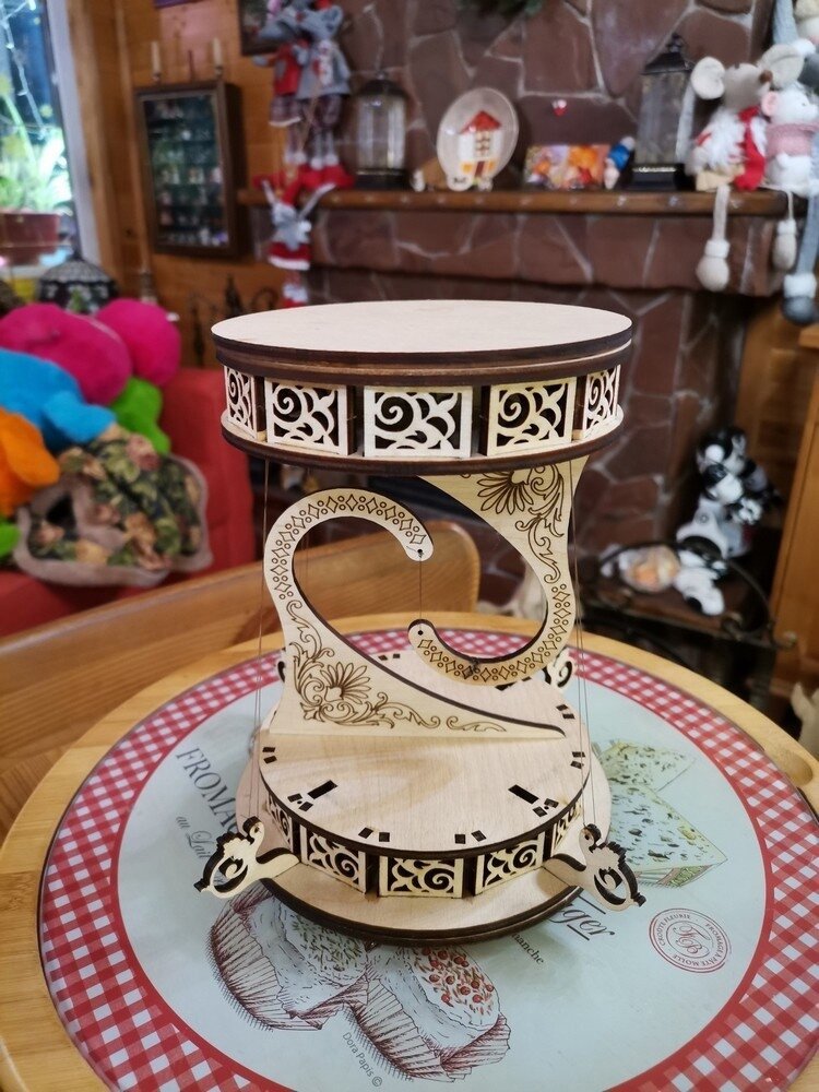 Intra απο ξύλο plywood 3mm-4mm πάχος - Διακοσμητικό σταντ Anti Gravity Δίασταση 30x30 cm Intraeaxys-eo20wpq7