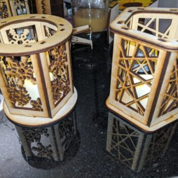 Intra απο ξύλο plywood 3mm-4mm πάχος - Διακοσμητικό φανάρι LED Votive Δίασταση 30x30 cm Intraeaxys-d1lm23po - Image 1