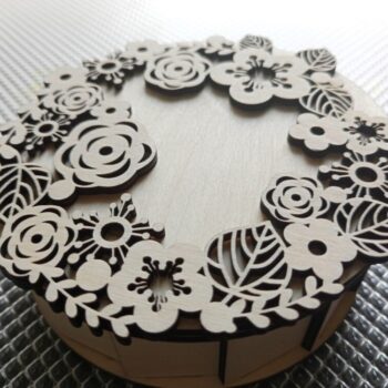 Intra απο ξύλο plywood 3mm-4mm πάχος - Στρογγυλό ξύλινο κουτί δώρου Δίασταση 30x30 cm Intraeaxys-p7ymnq67 - Image 3