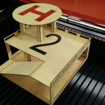 Intra απο ξύλο plywood 3mm-4mm πάχος - Ξύλινη ράμπα στάθμευσης ελικοδρόμιο Δίασταση 30x30 cm Intraeaxys-ro6yz5m7 - Image 1